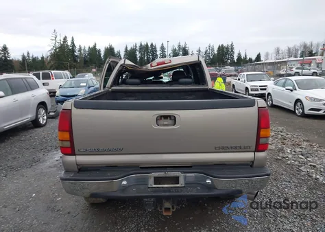 2001 Chevrolet Silverado 2500Hd Ls из США, поврежденный, VIN 1GCHK23111F209078